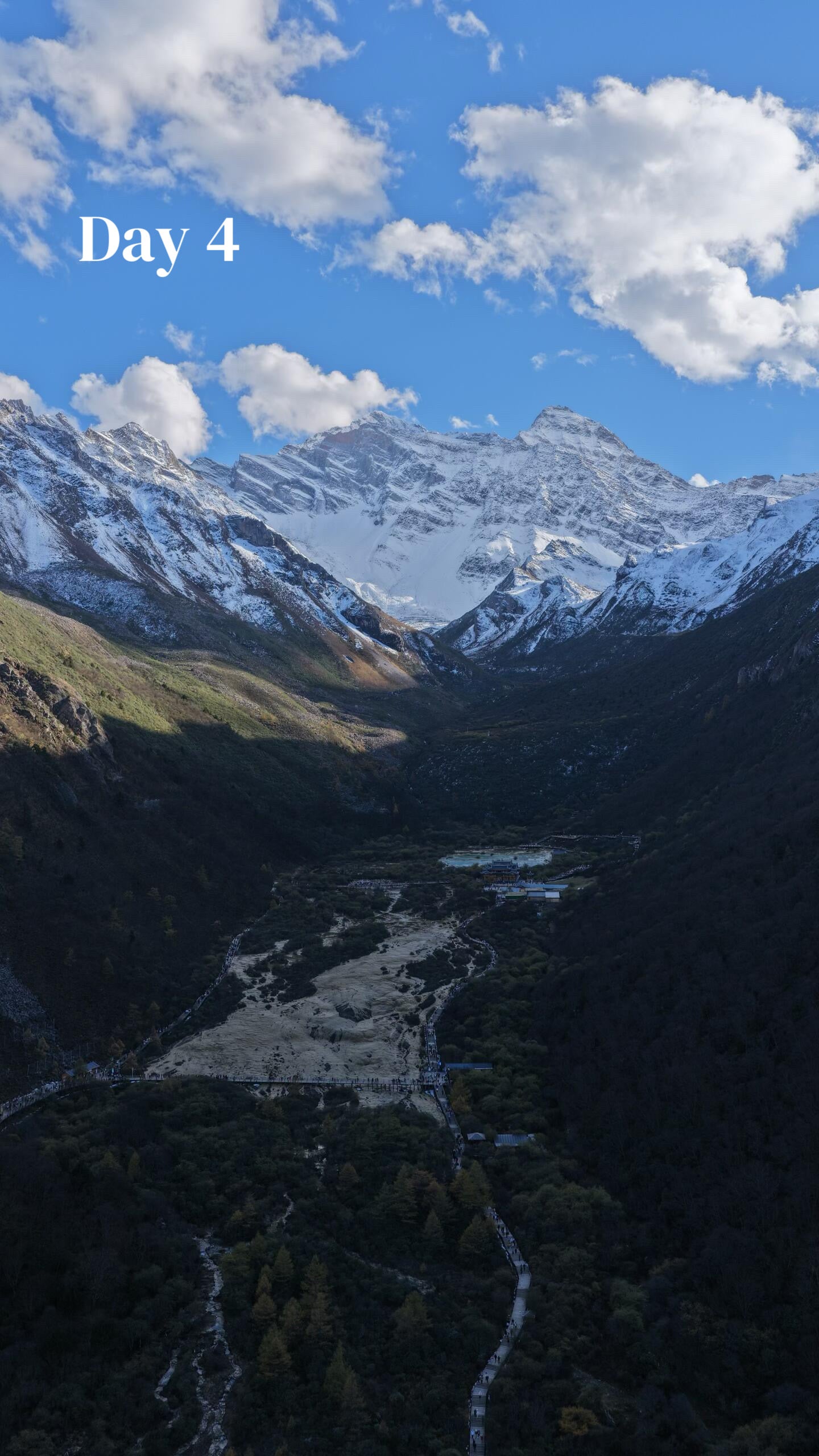 Route 2: Chengdu + Chongqing + Jiuzhaigou + Mount Emei + Dujiangyan + Leshan + Wulong Karst + Wujiang (Private Luxury 12-Days all 5*Diamond Grade Hotels)